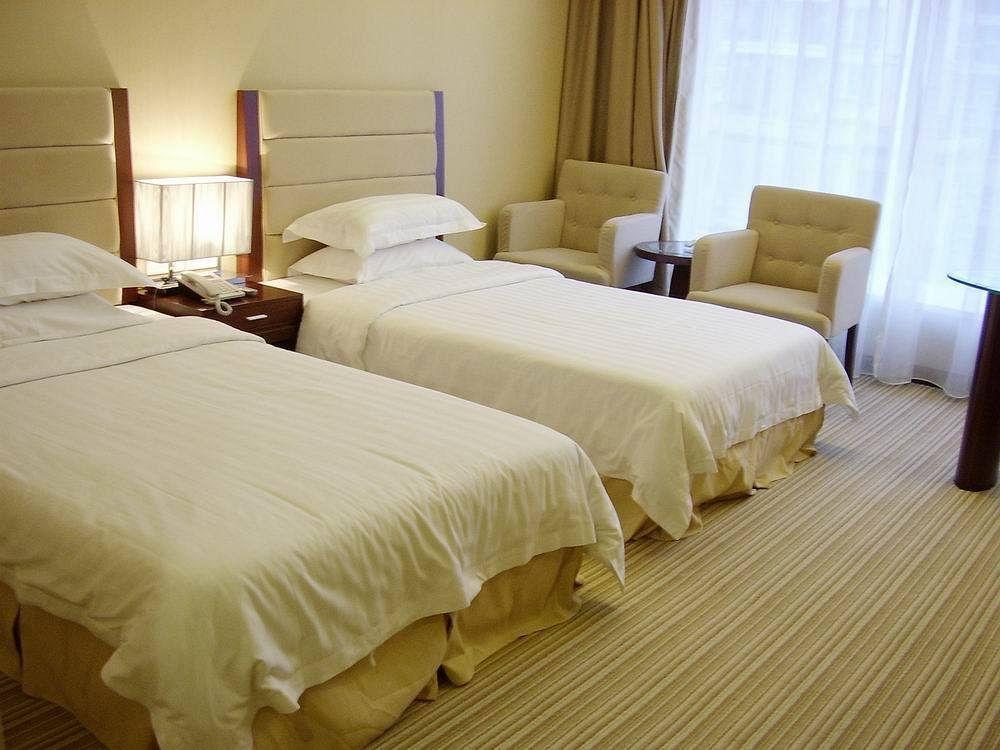 Long Zhou Grand Hotel Гуанчжоу Экстерьер фото